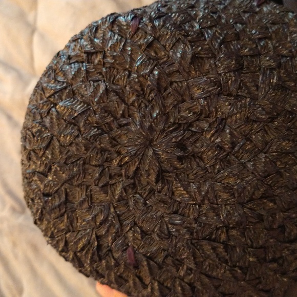 1920's Cloche with Bow Detail and Loops for Veil Attachment - Picture 5 of 5